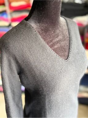 M.A.G. Black Cashmere V-Neck Women’s Sweater